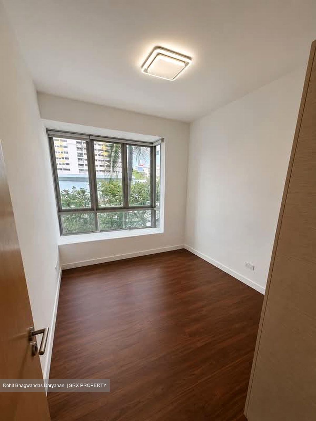 RiverEdge (D15), Condominium #585014601